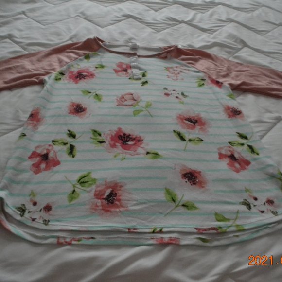 Honeyme Top - Picture 1 of 6